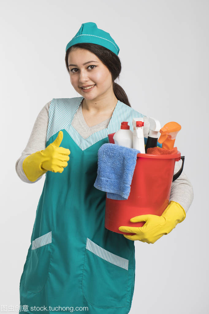 潔凈之光 年輕女子手中的責(zé)任與希望